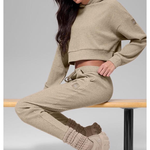 ALO Muse Set - Picture 15 of 16